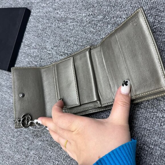 Gucci Leather Wallet 188-032425 - Picture 8 of 9